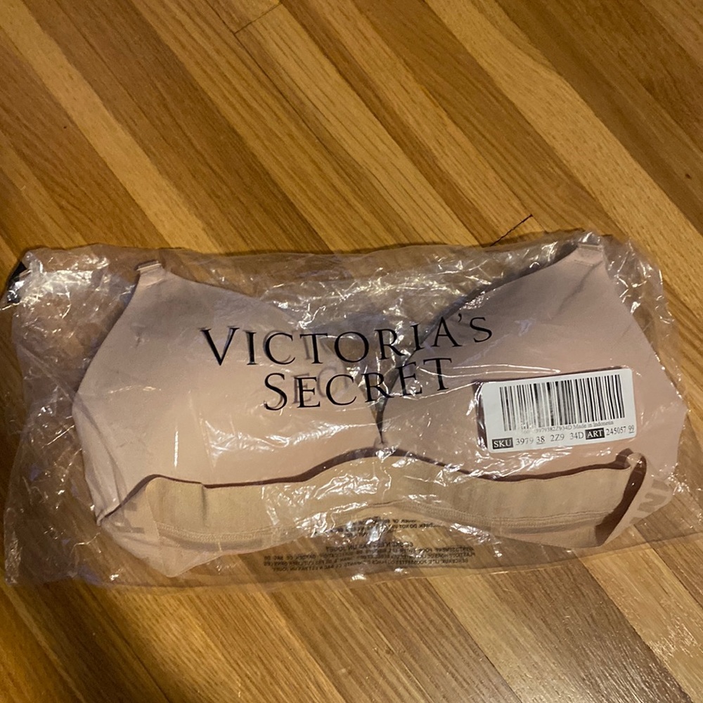 Victoria’s Secret Pink wireless push up bra